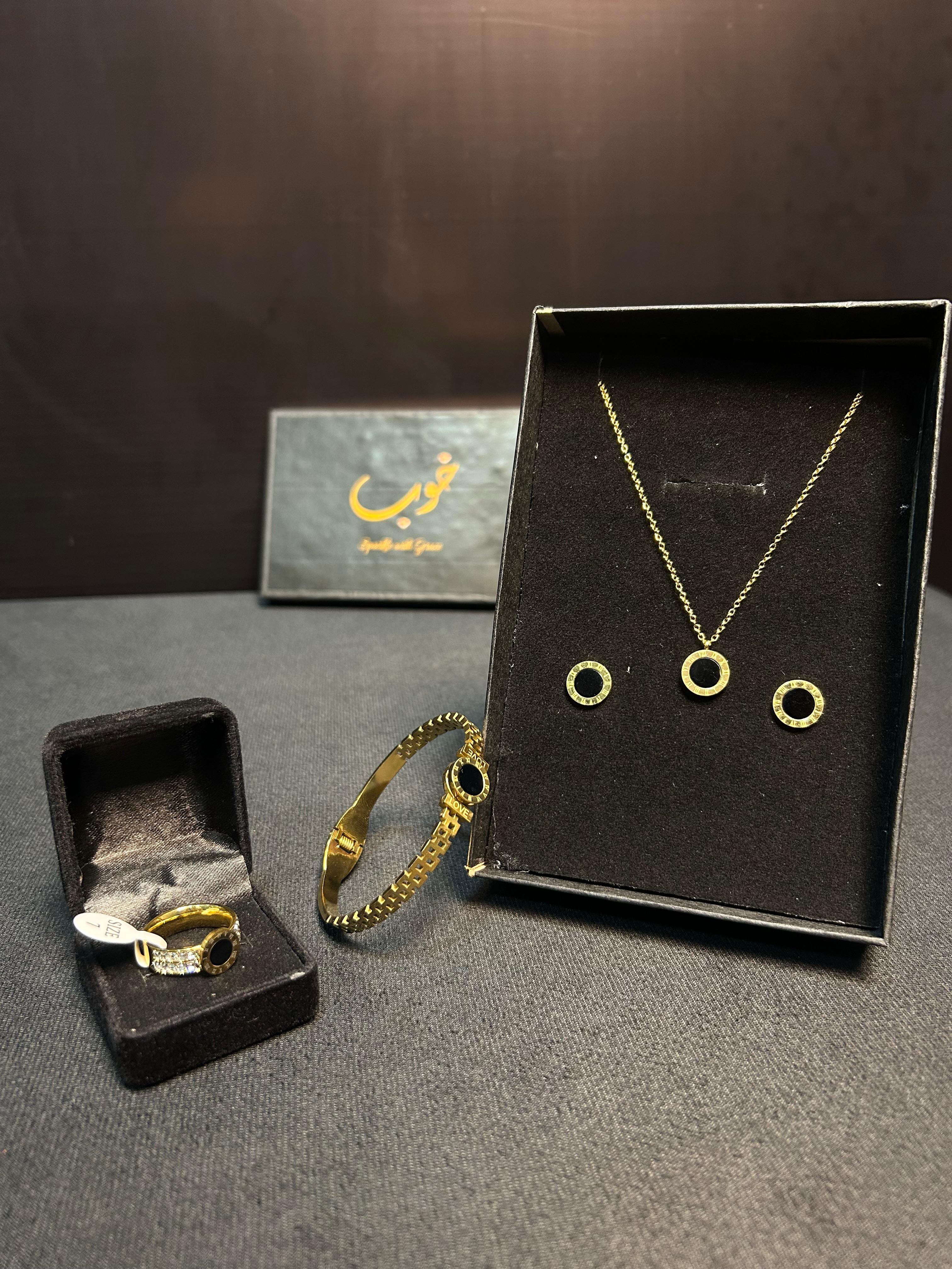 Roman Elegant Set